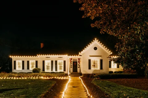 Christmas-Decor-Residential-01